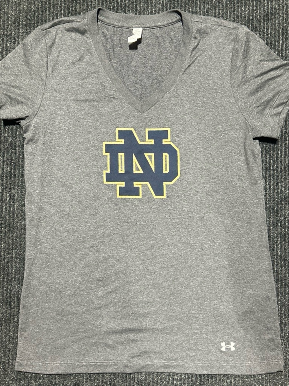 Under Armour Women's Gray V-Neck Notre Dame Logo Tee - Picture 2 of 7